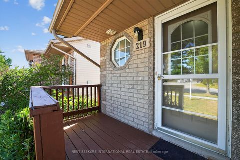 Photo 3 at 219 Nathan Crescent, Painswick South, Barrie