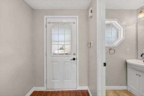 Photo 5 at 219 Nathan Crescent, Painswick South, Barrie