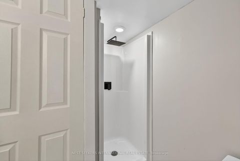 Photo 32 at 219 Nathan Crescent, Painswick South, Barrie