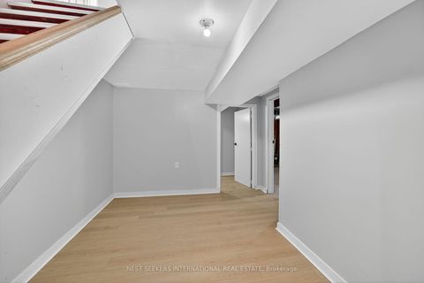 Photo 33 at 219 Nathan Crescent, Painswick South, Barrie