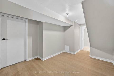 Photo 36 at 219 Nathan Crescent, Painswick South, Barrie