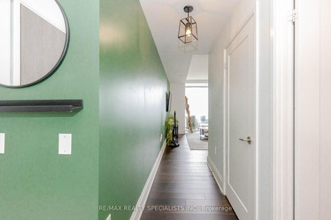 Photo 8 at 1705 - 576 FRONT Street W, Waterfront Communities C1, Toronto