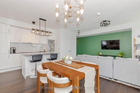Photo 9 at 1705 - 576 FRONT Street W, Waterfront Communities C1, Toronto