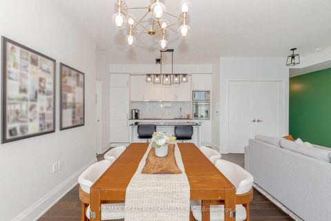 Photo 16 at 1705 - 576 FRONT Street W, Waterfront Communities C1, Toronto