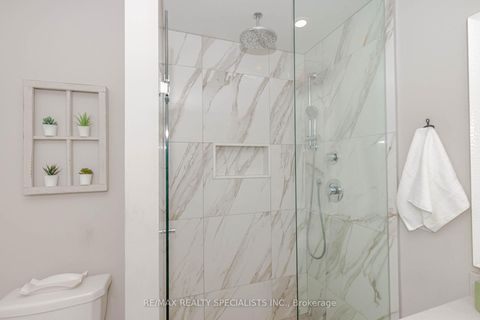 Photo 27 at 1705 - 576 FRONT Street W, Waterfront Communities C1, Toronto