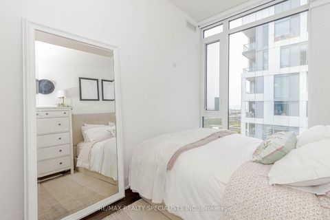 Photo 29 at 1705 - 576 FRONT Street W, Waterfront Communities C1, Toronto