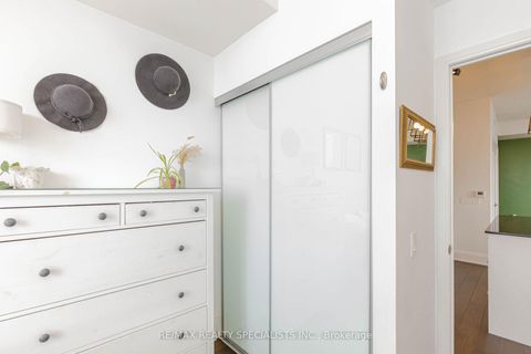 Photo 30 at 1705 - 576 FRONT Street W, Waterfront Communities C1, Toronto
