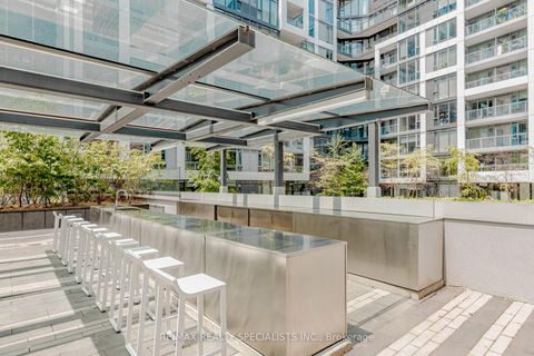 Photo 41 at 1705 - 576 FRONT Street W, Waterfront Communities C1, Toronto