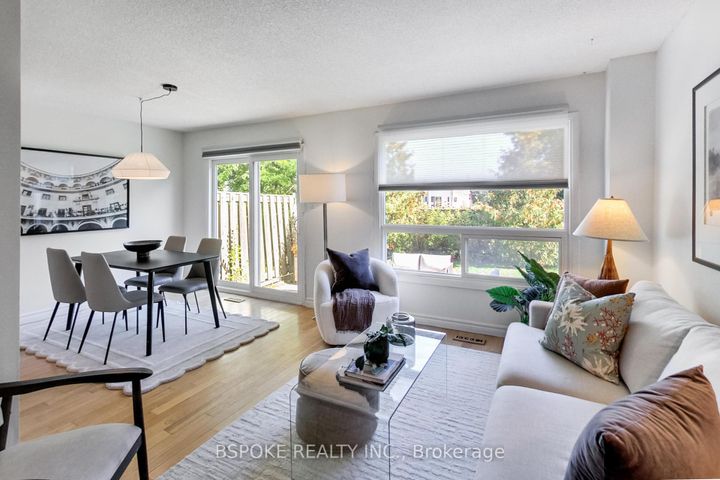 Photo 7 at 3 - 3079 Fifth Line W, Erin Mills, Mississauga