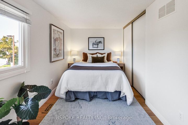 Photo 16 at 3 - 3079 Fifth Line W, Erin Mills, Mississauga