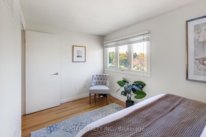 Photo 17 at 3 - 3079 Fifth Line W, Erin Mills, Mississauga