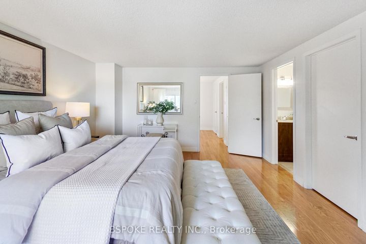 Photo 22 at 3 - 3079 Fifth Line W, Erin Mills, Mississauga