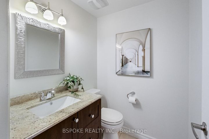 Photo 23 at 3 - 3079 Fifth Line W, Erin Mills, Mississauga