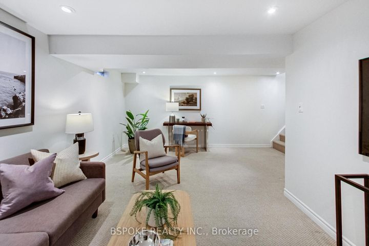 Photo 28 at 3 - 3079 Fifth Line W, Erin Mills, Mississauga