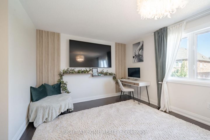 Photo 19 at 182 Meadowhawk Trail, Bradford, Bradford West Gwillimbury