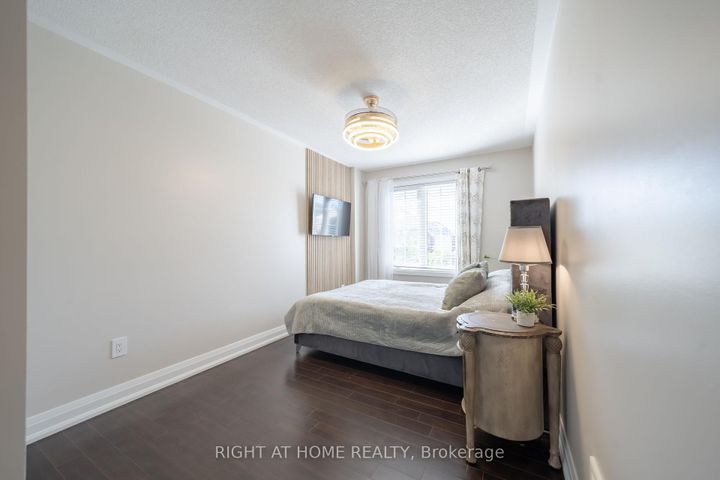 Photo 23 at 182 Meadowhawk Trail, Bradford, Bradford West Gwillimbury