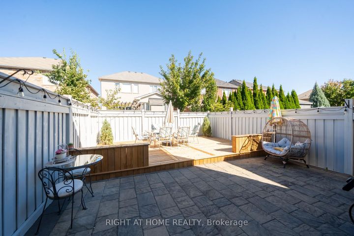 Photo 38 at 182 Meadowhawk Trail, Bradford, Bradford West Gwillimbury