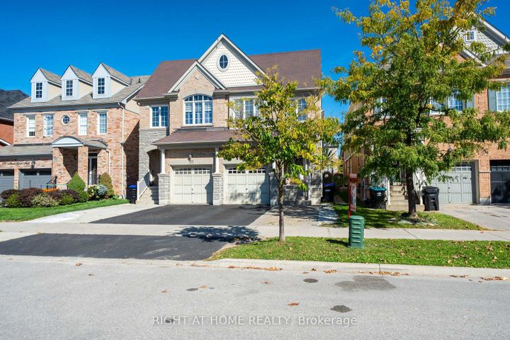 Photo 43 at 182 Meadowhawk Trail, Bradford, Bradford West Gwillimbury