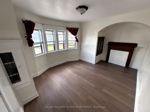 Photo 16 at 172 Oakwood Avenue, Oakwood Village, Toronto