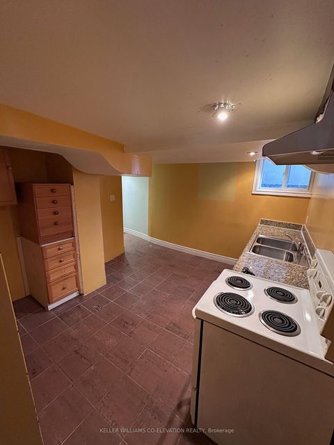 Photo 24 at 172 Oakwood Avenue, Oakwood Village, Toronto