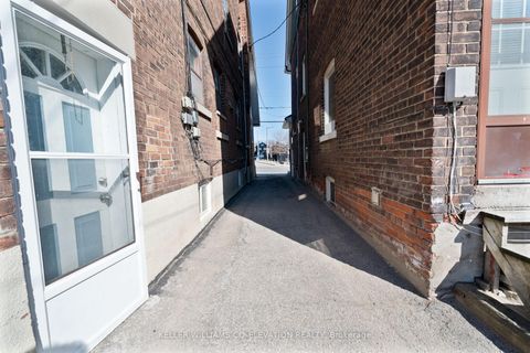 Photo 34 at 172 Oakwood Avenue, Oakwood Village, Toronto