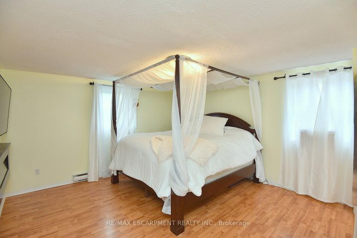 Photo 17 at 45 Dunkirk Drive, Rosedale, Hamilton