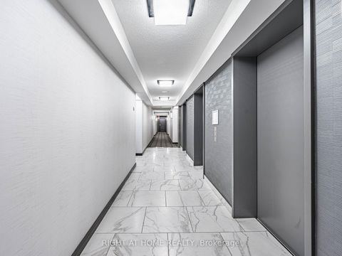 Photo 10 at 2001 - 238 Doris Avenue, Willowdale East, Toronto Photo 10 at 2001 - 238 Doris Avenue, Willowdale East, Toronto