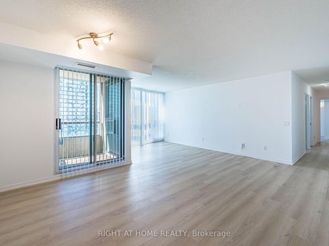 Photo 13 at 2001 - 238 Doris Avenue, Willowdale East, Toronto