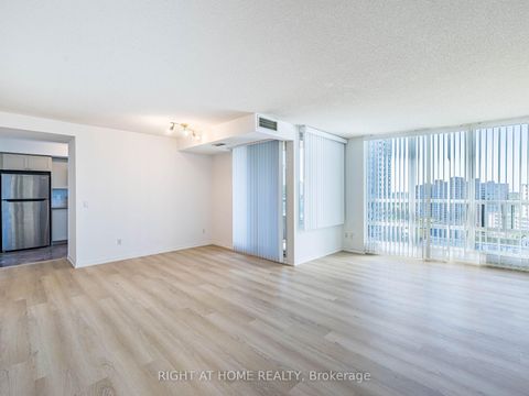 Photo 15 at 2001 - 238 Doris Avenue, Willowdale East, Toronto Photo 15 at 2001 - 238 Doris Avenue, Willowdale East, Toronto