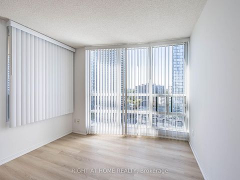 Photo 17 at 2001 - 238 Doris Avenue, Willowdale East, Toronto Photo 17 at 2001 - 238 Doris Avenue, Willowdale East, Toronto