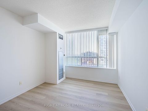 Photo 20 at 2001 - 238 Doris Avenue, Willowdale East, Toronto