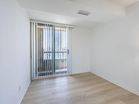 Photo 26 at 2001 - 238 Doris Avenue, Willowdale East, Toronto Photo 26 at 2001 - 238 Doris Avenue, Willowdale East, Toronto