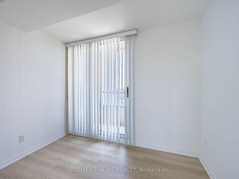 Photo 27 at 2001 - 238 Doris Avenue, Willowdale East, Toronto