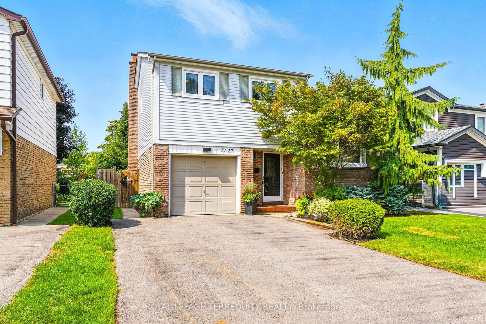 3327 Kings Masting Crescent, Erin Mills, Mississauga 