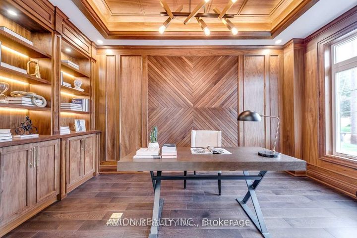 Photo 2 at 3 Sutcliffe Drive, Bayview Village, Toronto