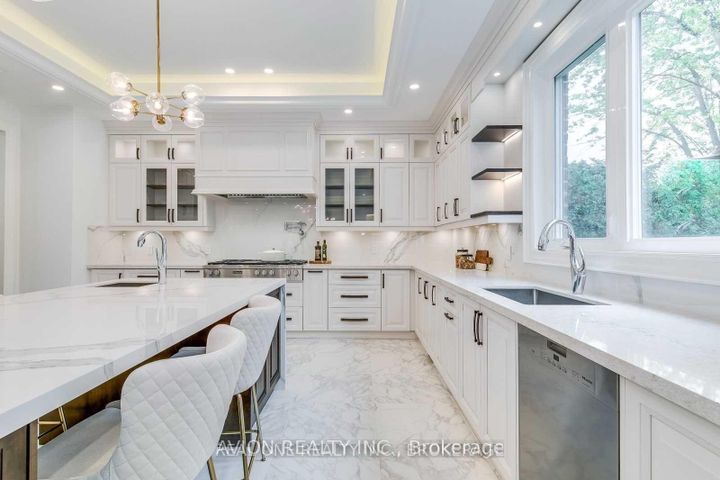 Photo 8 at 3 Sutcliffe Drive, Bayview Village, Toronto