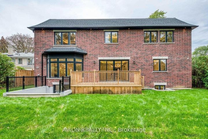 Photo 32 at 3 Sutcliffe Drive, Bayview Village, Toronto