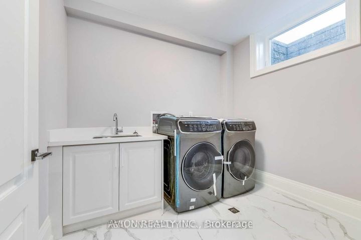 Photo 33 at 3 Sutcliffe Drive, Bayview Village, Toronto