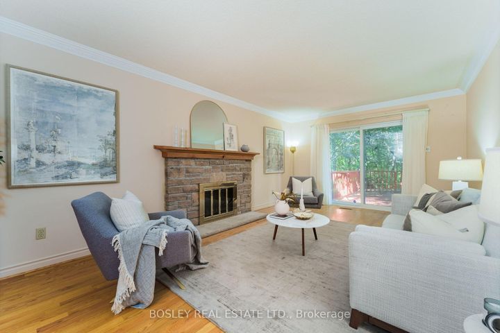Photo 9 at 8 Roverdale Court, Unionville, Markham