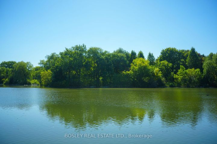 Photo 37 at 8 Roverdale Court, Unionville, Markham