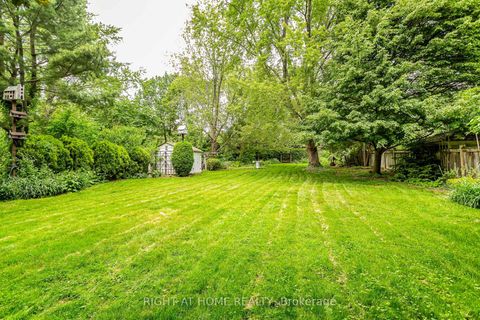 Photo 1 at 411 Maplehurst Avenue, WO West, Oakville