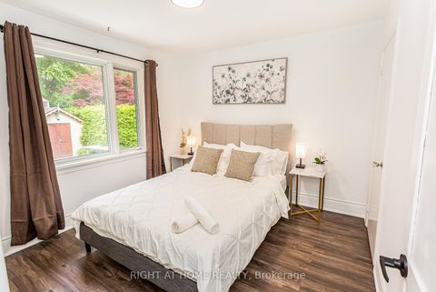 Photo 16 at 411 Maplehurst Avenue, WO West, Oakville