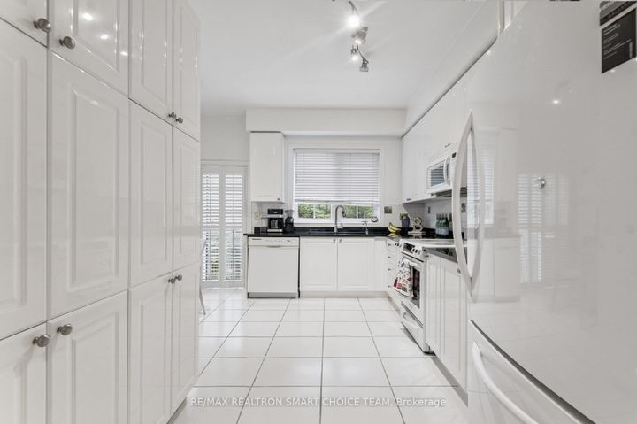 Photo 13 at 34 McBride Lane, Willowdale West, Toronto