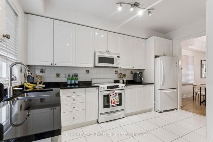 Photo 14 at 34 McBride Lane, Willowdale West, Toronto