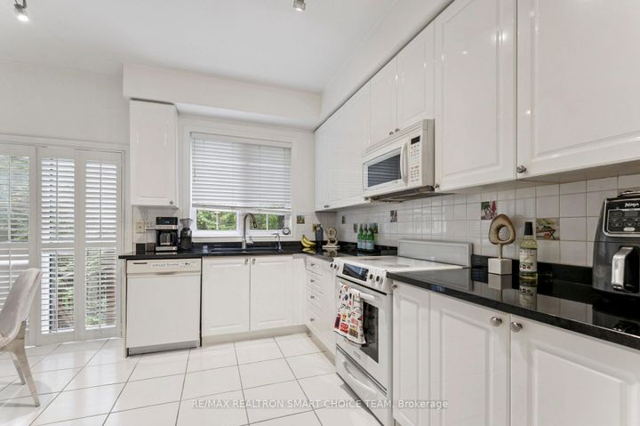 Photo 16 at 34 McBride Lane, Willowdale West, Toronto