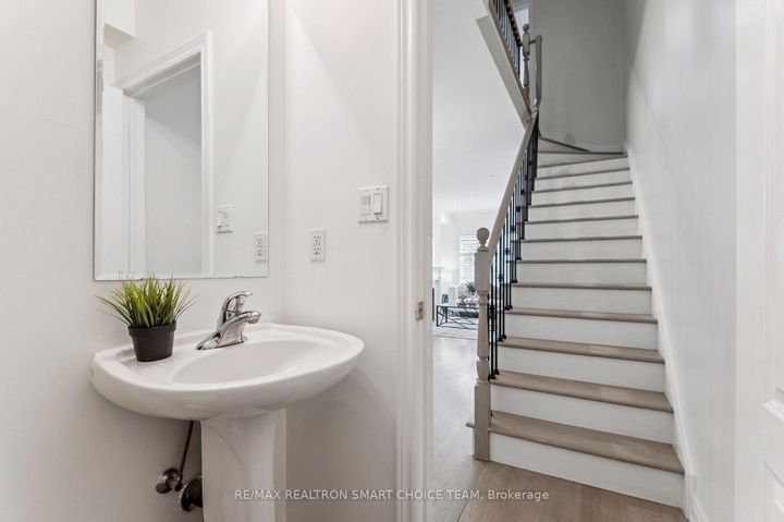 Photo 22 at 34 McBride Lane, Willowdale West, Toronto