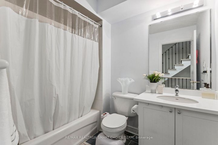 Photo 30 at 34 McBride Lane, Willowdale West, Toronto