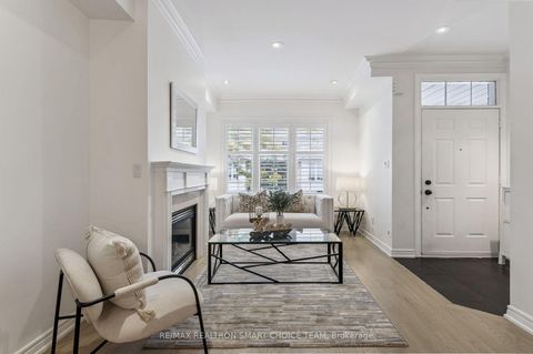 Photo 2 at 34 McBride Lane, Willowdale West, Toronto