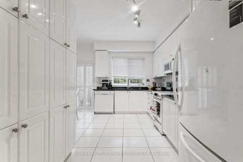 Photo 13 at 34 McBride Lane, Willowdale West, Toronto