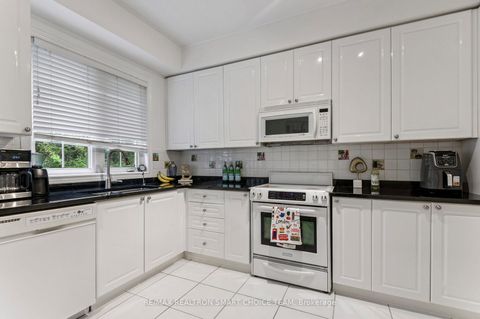 Photo 15 at 34 McBride Lane, Willowdale West, Toronto
